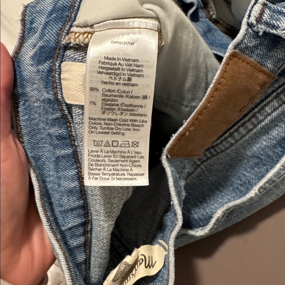 Madewell denim 90’s Straight Leg Jean - Picture 6 of 6
